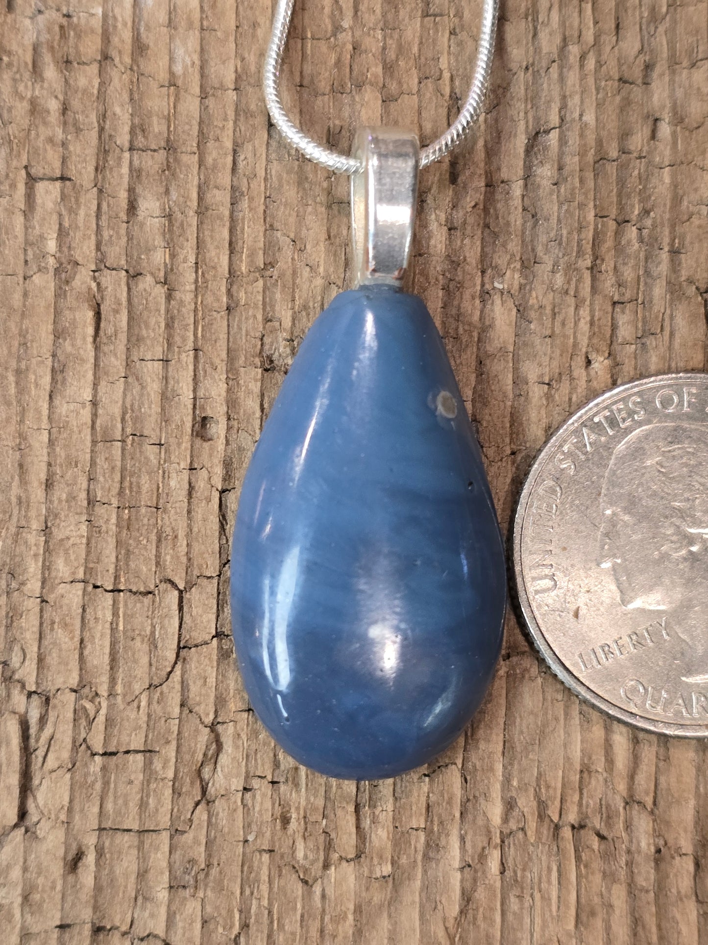 Leland Blue Pendant lb30