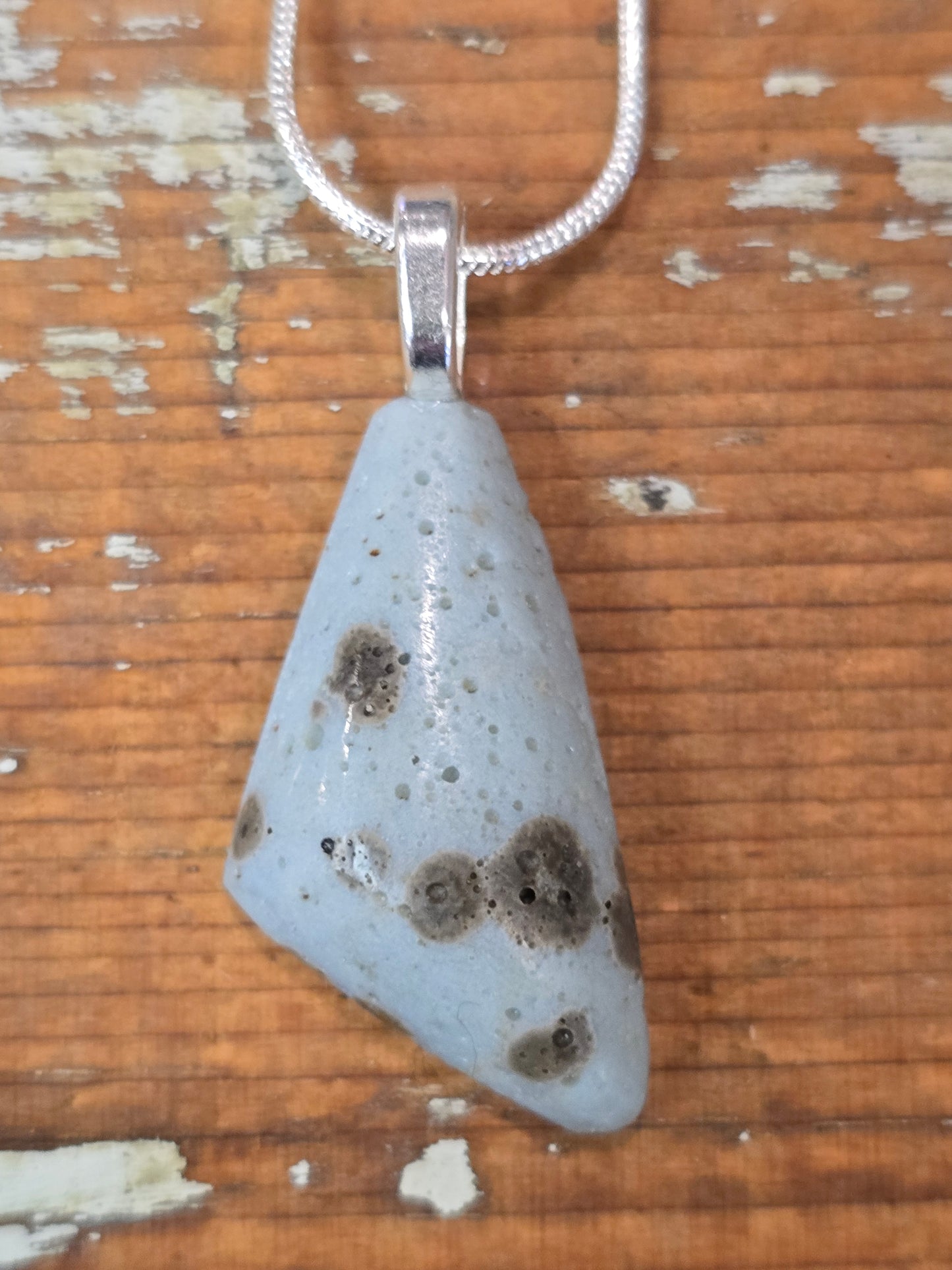 Leland Blue Pendant lb11