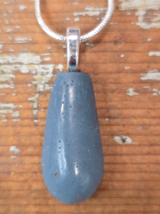 Leland Blue Pendant lb12