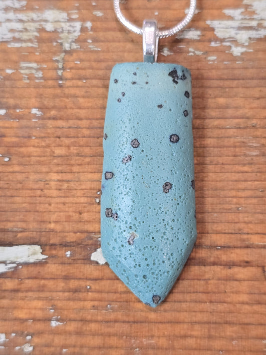 Leland Blue Pendant lb18