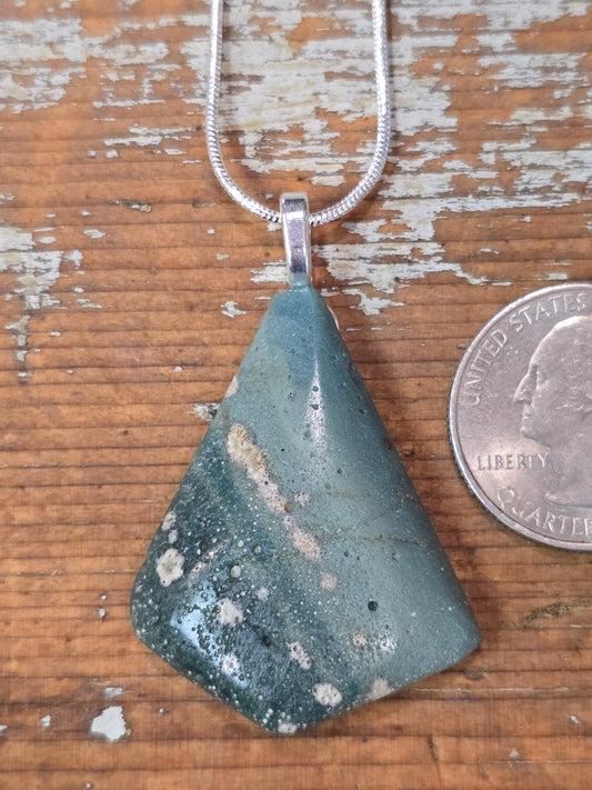 Leland Blue Pendant lb19