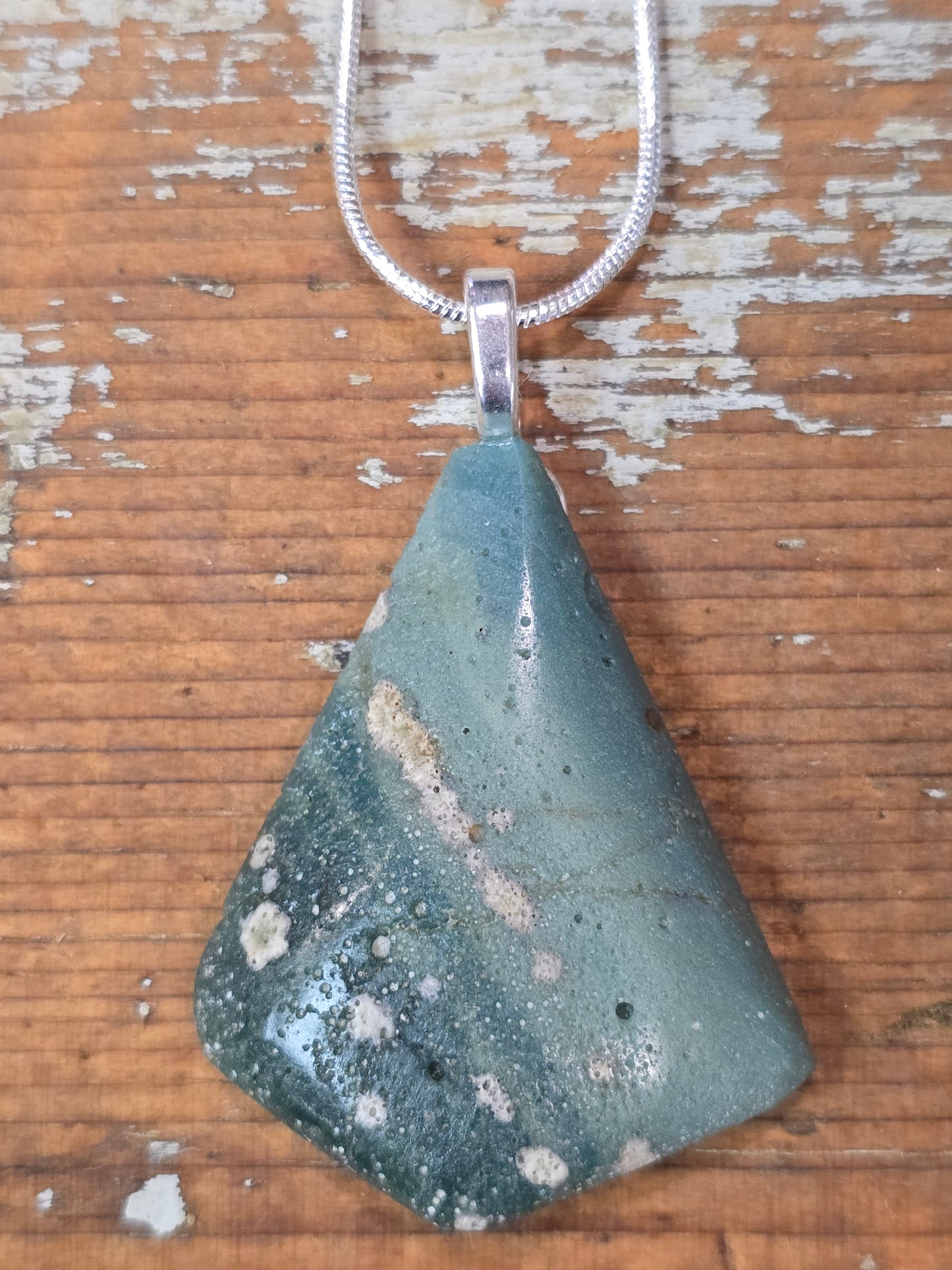 Leland Blue Pendant lb19