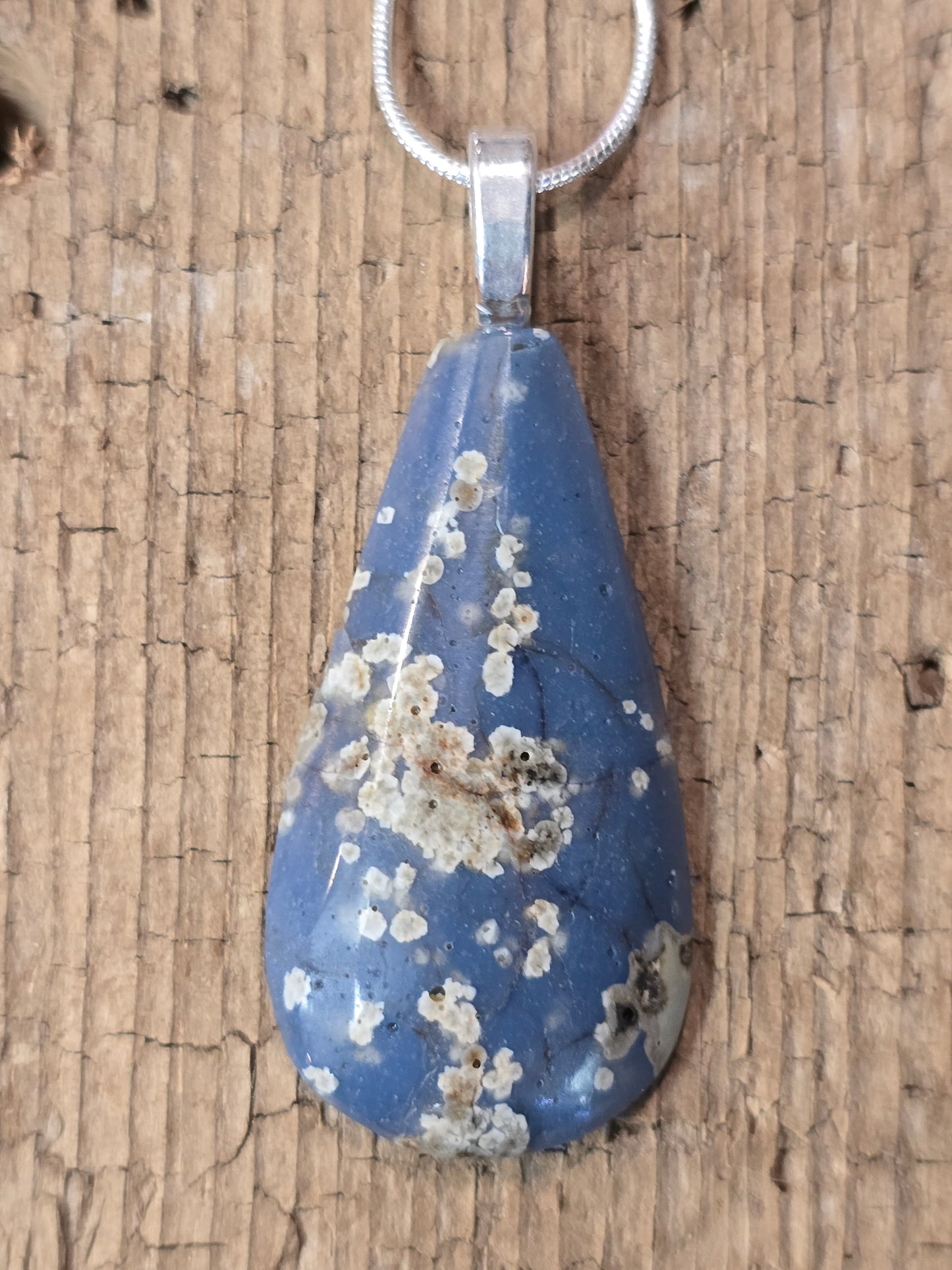 Leland Blue Pendant lb24