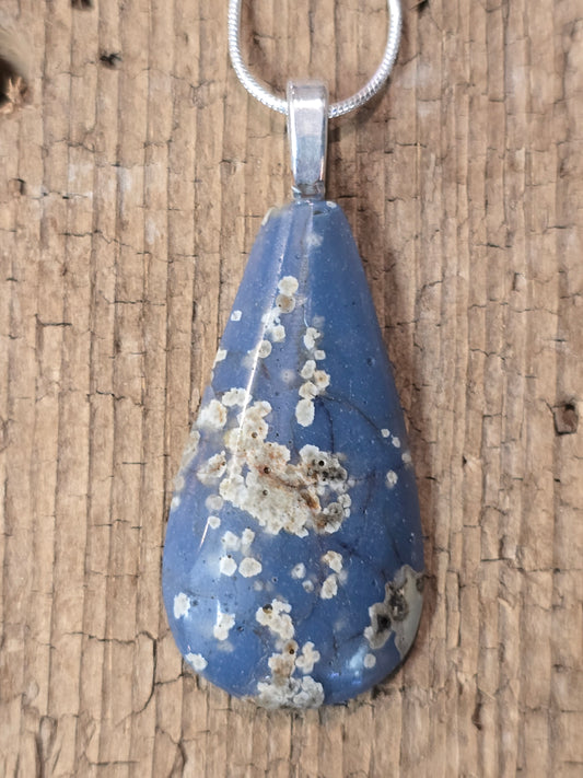 Leland Blue Pendant lb24