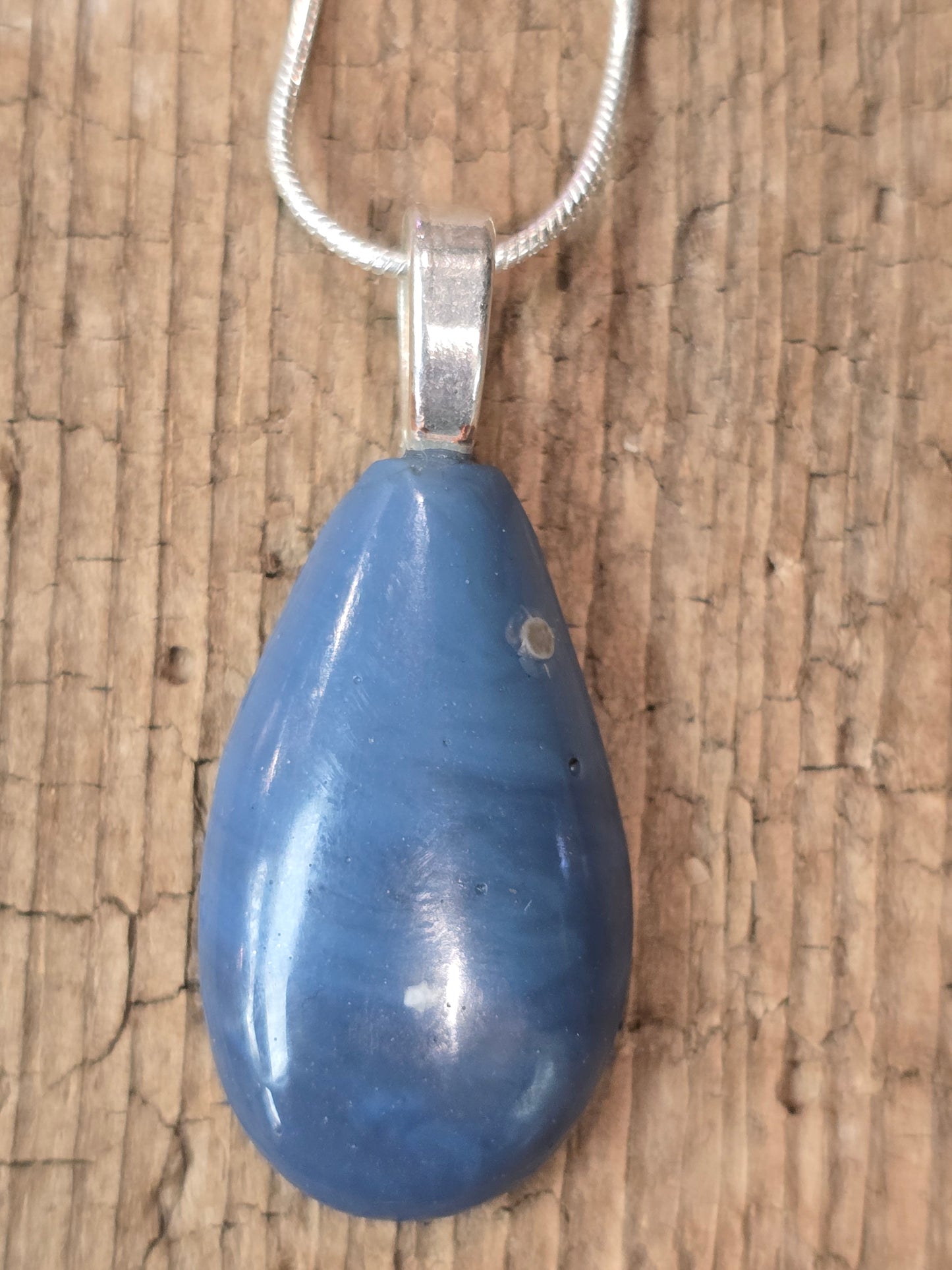 Leland Blue Pendant lb30