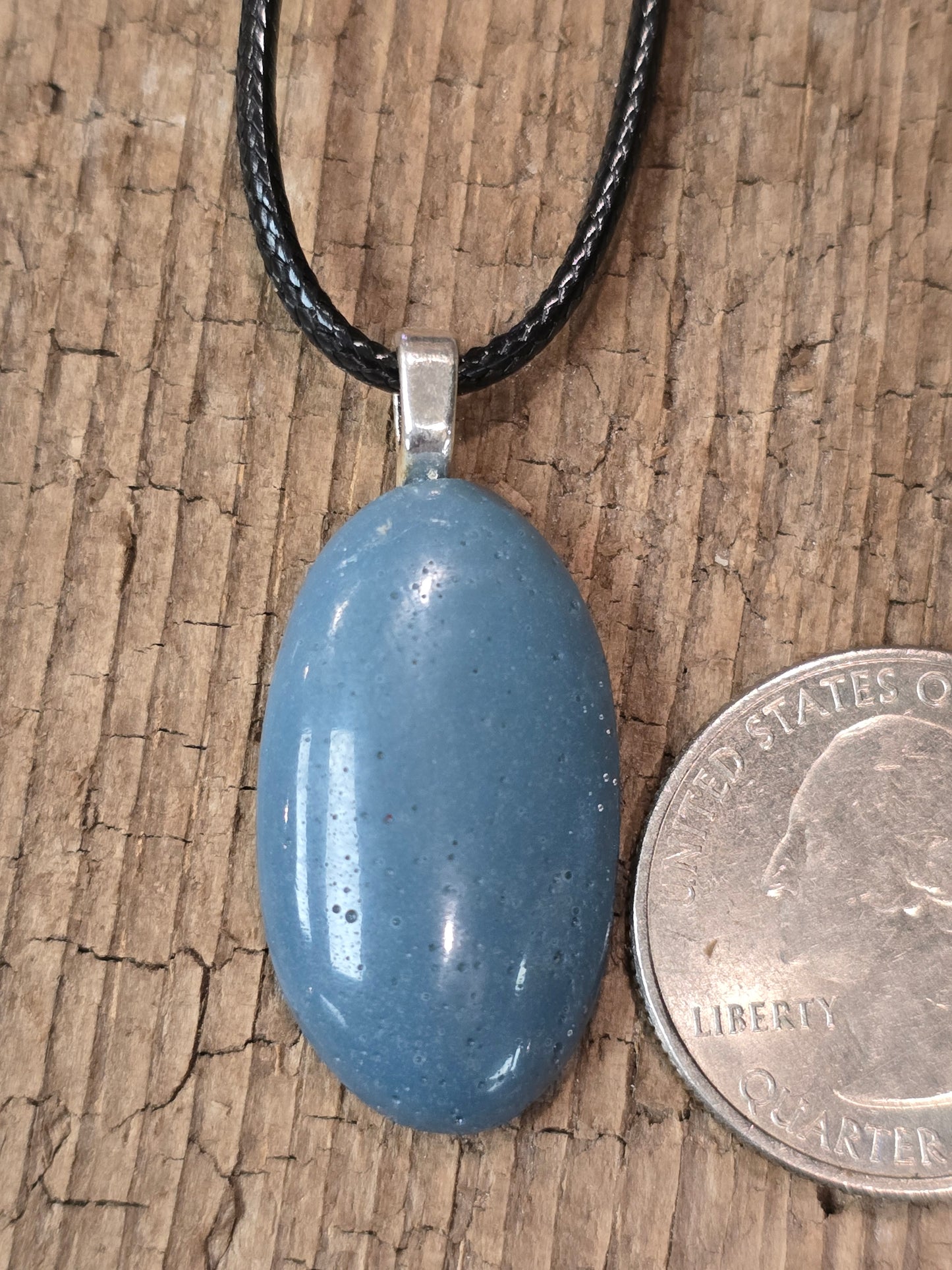 Leland Blue Pendant lb32