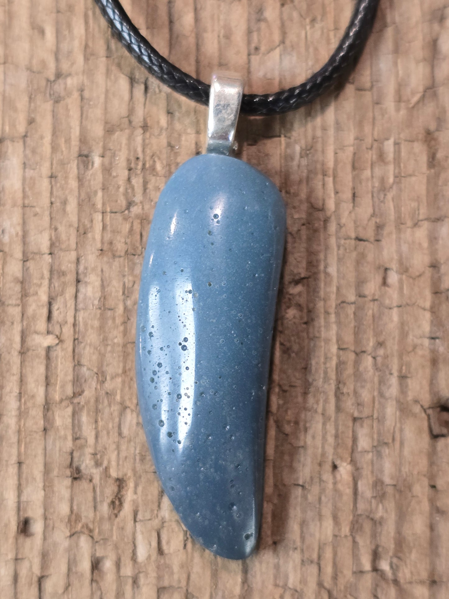 Leland Blue Pendant lb34