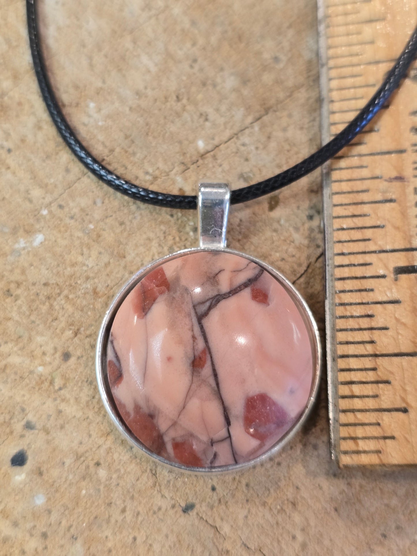 Round Kona Dolomite Pendant k13