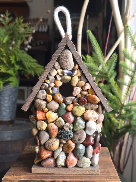 Beach Stone Birdhouse bsb1