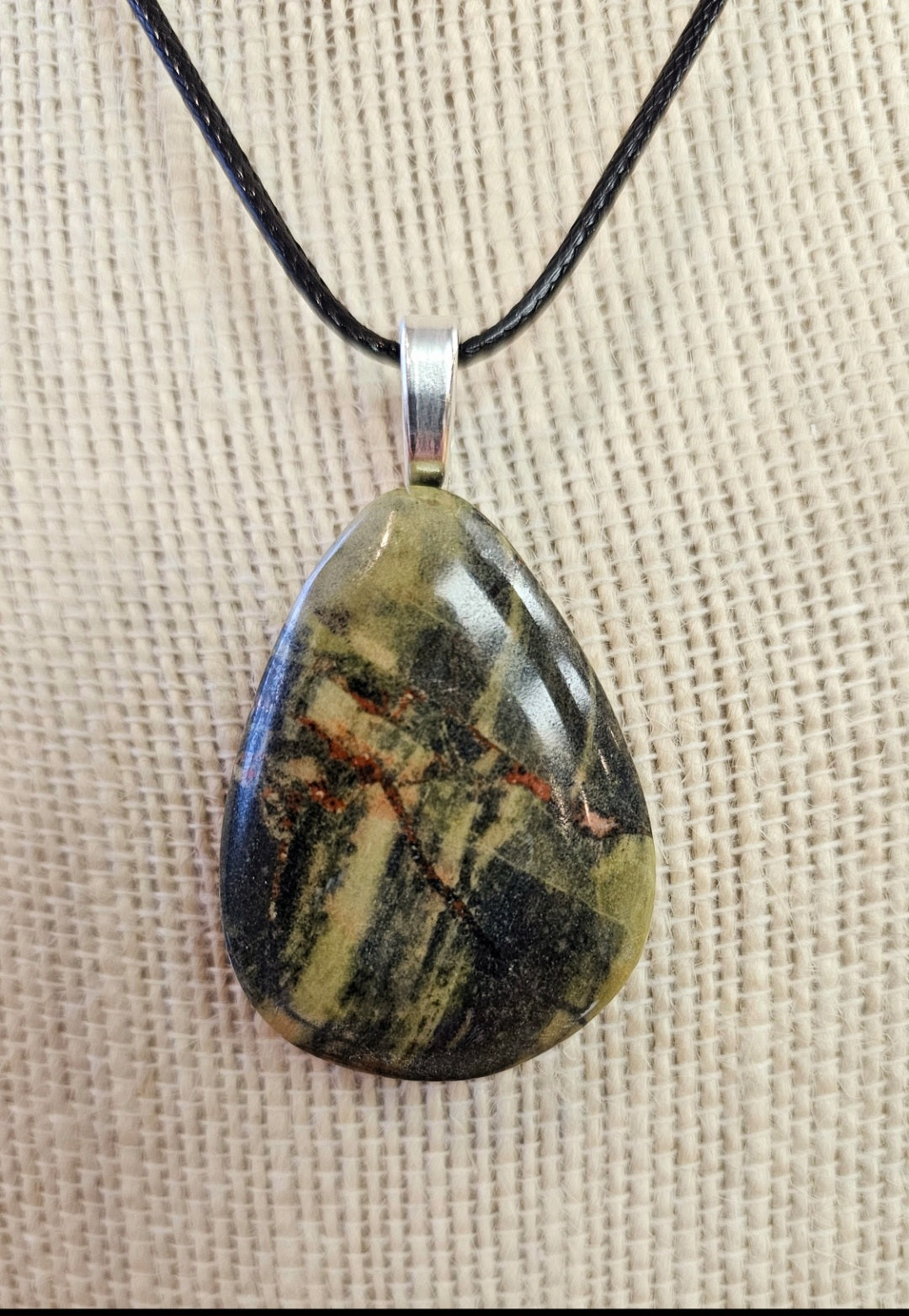 Gneiss Pendant_1_