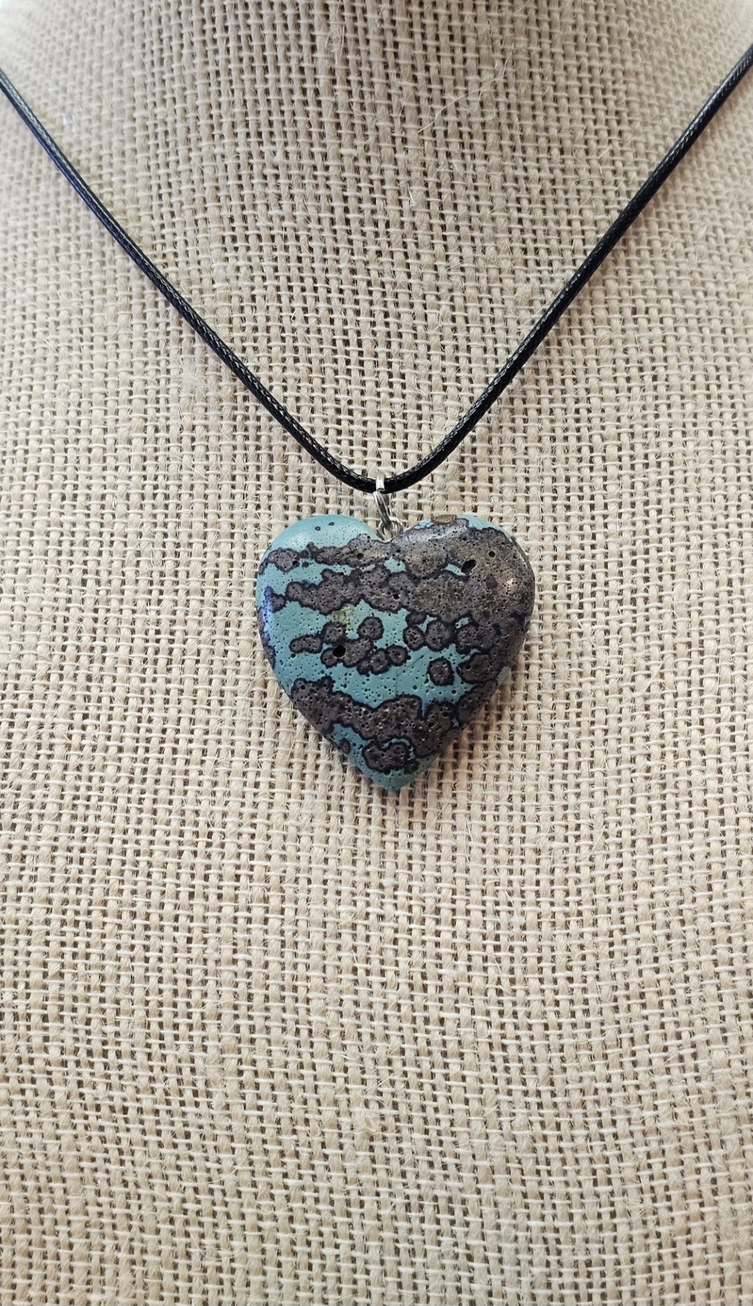 Leland Blue Heart Pendant_002