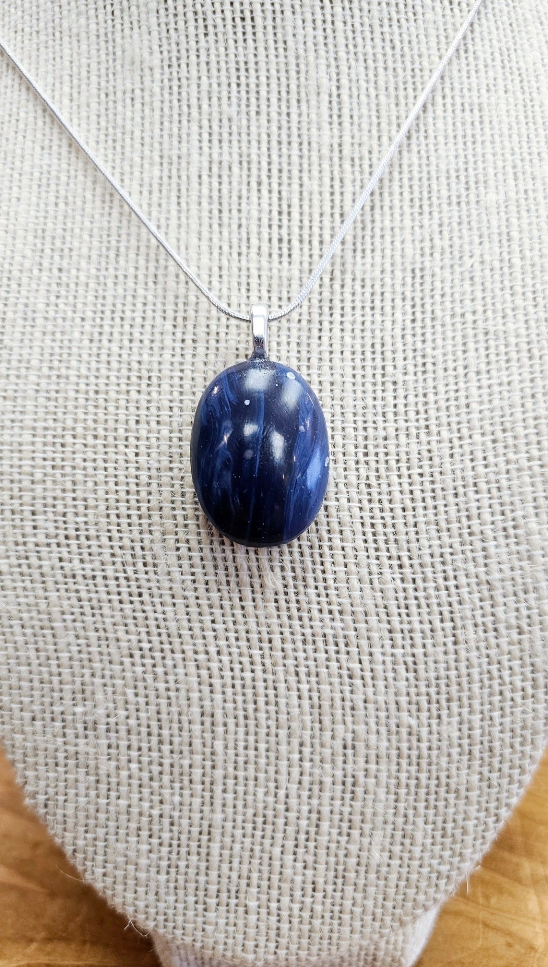 Deep Leland Blue Oval Pendant_002