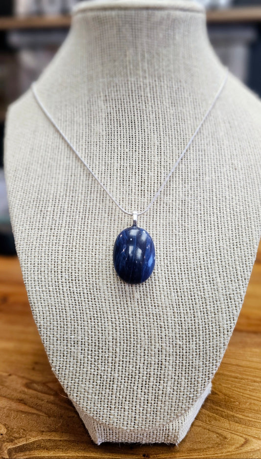 Deep Leland Blue Oval Pendant_002