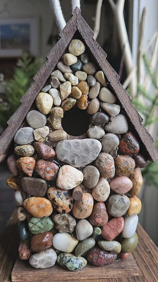 Beach Stone Birdhouse #bsb3