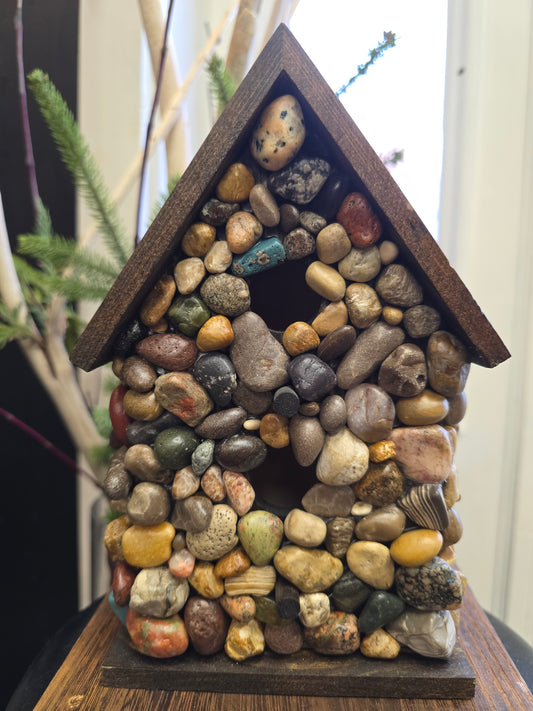 Beach Stone Birdhouse #bcbg22
