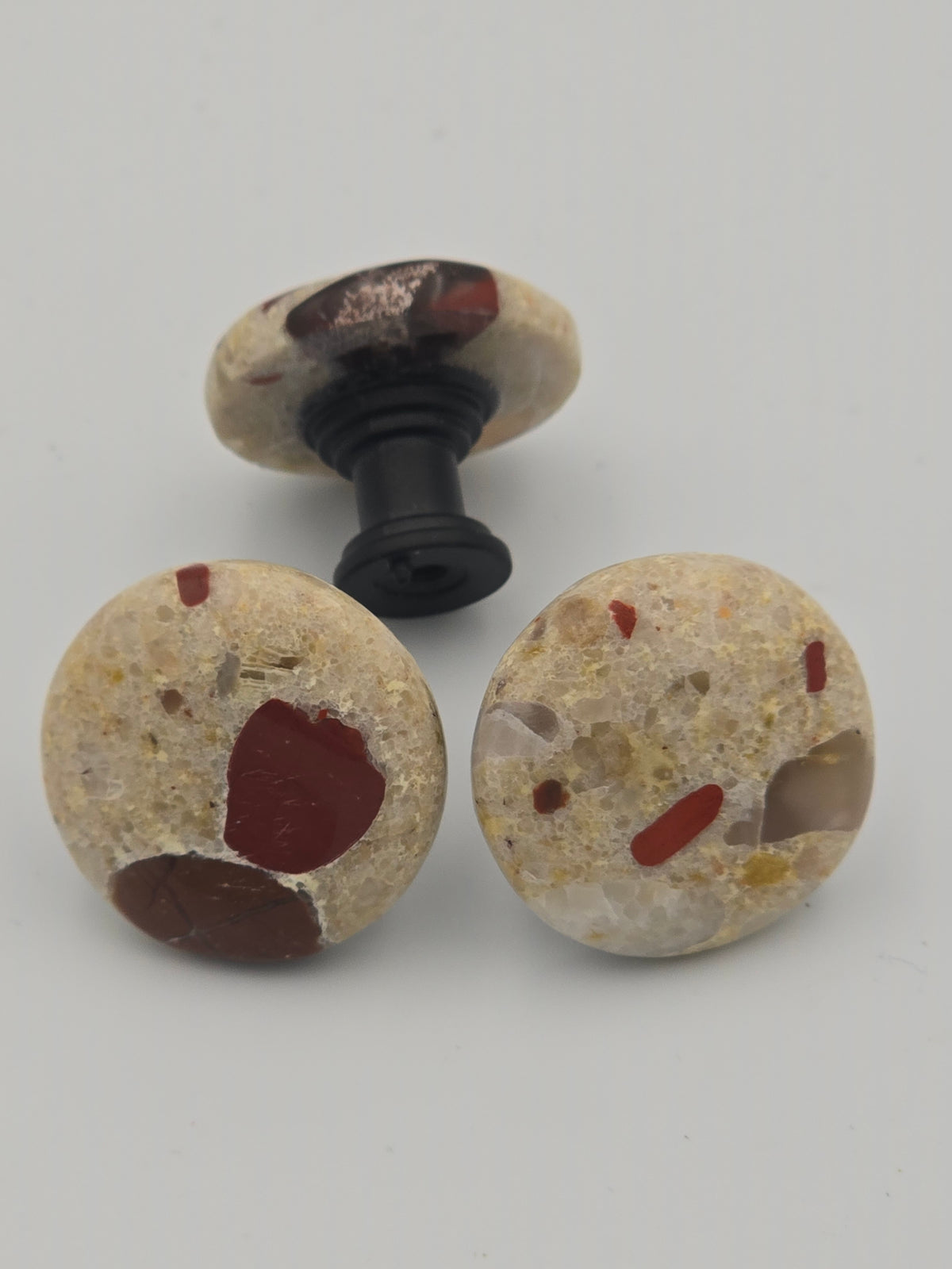 Pud. Stone Rnd Cab Knob